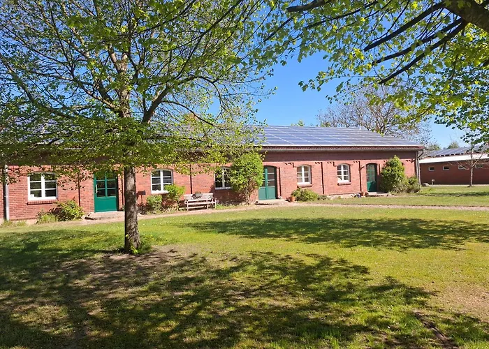 Farm-chalets Park アパート Renzow